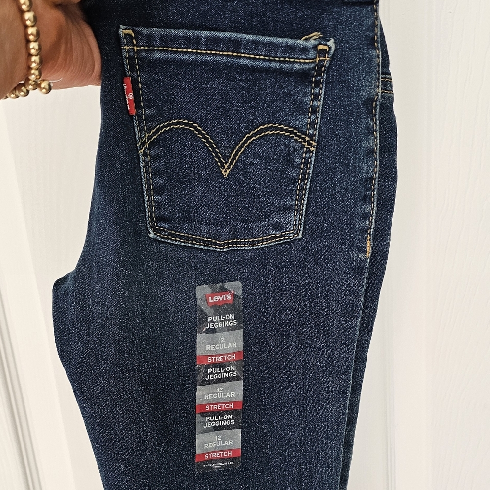 Little girls Size 12 Levi Jeggings